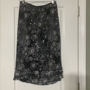 Southern Lady Floral Black and White Skirt Size 2X